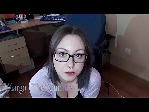 ❤️ Seksikas prillidega tüdruk imeb dildot sügavalt kaamera ette ❌ Kaunis porno at us ️❤