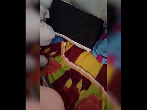 ❤️ Minu toakaaslane jääb üksi koju, sest tema abikaasa läheb puhkusele ja ma kasutan võimalust teda nussida ja täita tema perse piimaga ❌ Kaunis porno at us ️❤