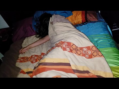 ❤️ Kasupoeg sõimab oma noort kasuema, kui ta magab. ❌ Kaunis porno at us ️❤